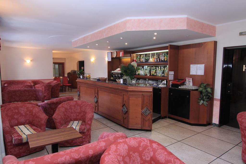 Hotel Piemonte Lanzo Torinese Exterior foto